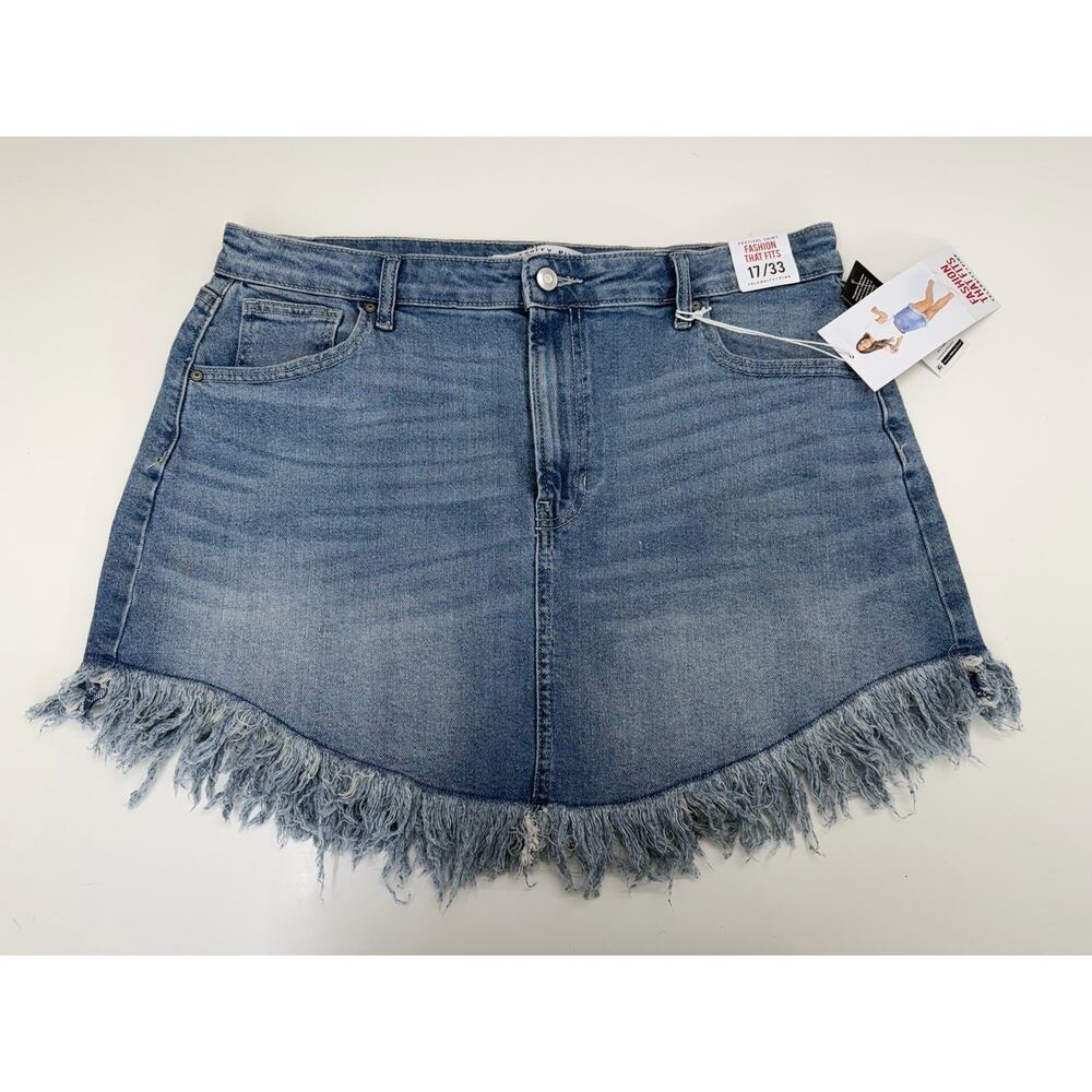 Celebrity Pink Juniors Jean Skirt Size 17/33 Denim Festival Fray Skirt NWTs